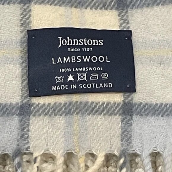 Light Blue Plaid Fringed 100% Lambswool Scarf -Johnstons of Elgin - Picture 8 of 8